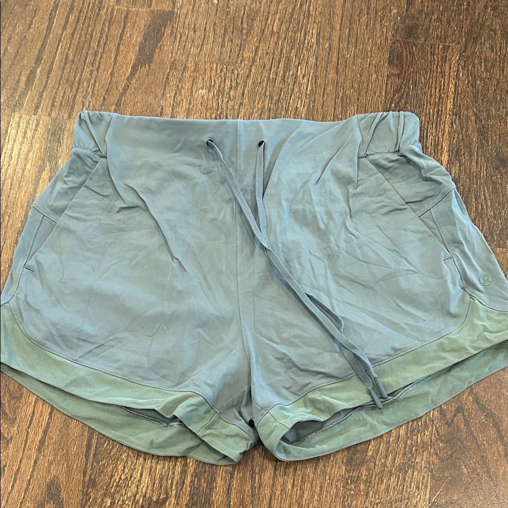 lululemon athletica shorts